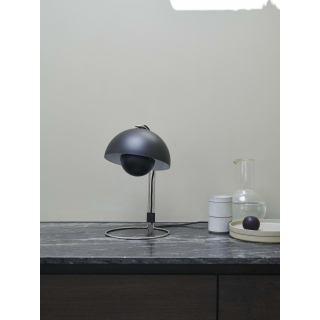 Flowerpot bordlampe VP4