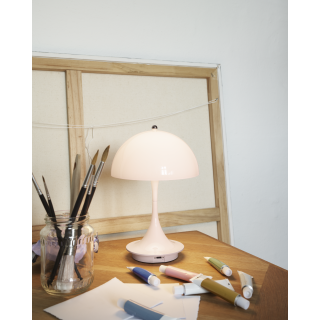 Panthella 160 Portable Bordlampe V3 Opal Pale Rose - Louis Poulsen