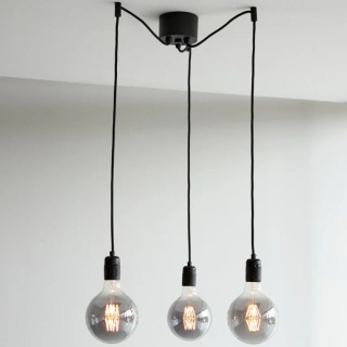K5 5 Klyngependel Sort - Nielsen Light 